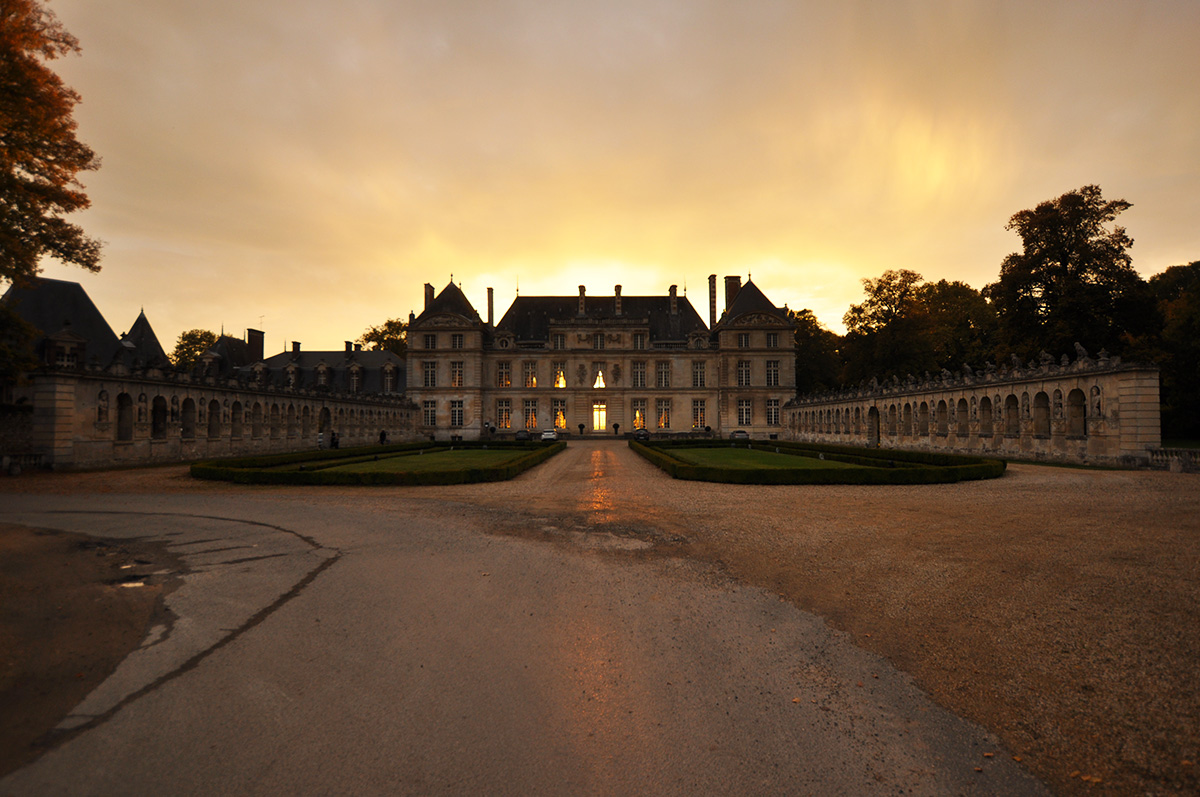 The Wild Parisian château de Raray