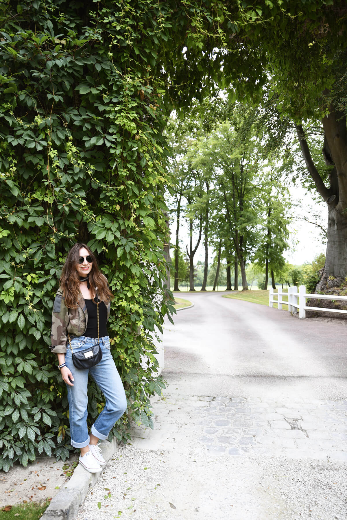 the_wild_parisian_chateau_de_la_tour